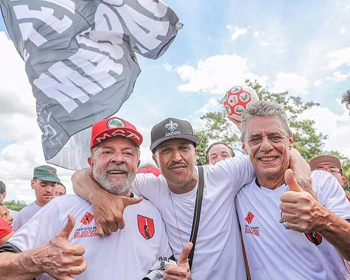 Foi um dia de festa que Sócrates Brasileiro mais do que merecia viver. Mesmo não estando por aqui, fez outros viverem.