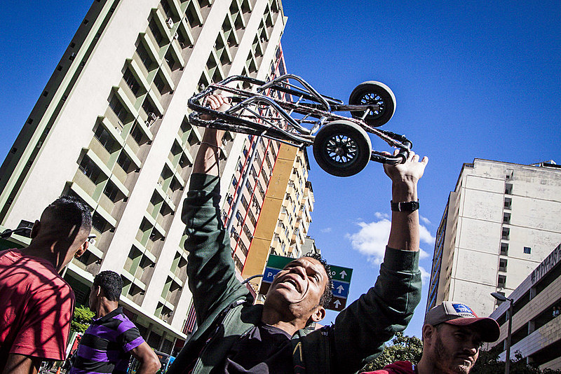Trabalhadores saíram às ruas para garantir sobrevivência