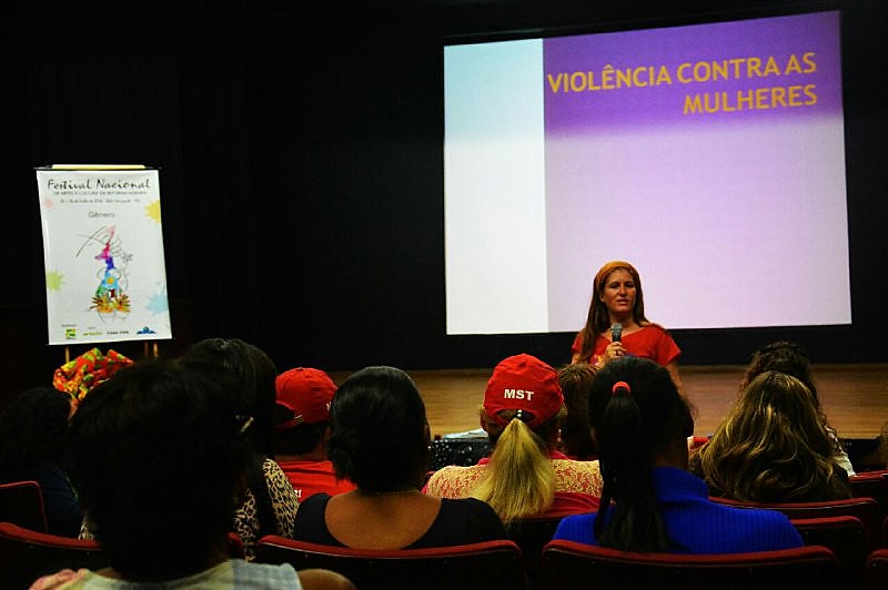 Debate aconteceu nesta sexta-feira, 22, no Centro Cultural da Universidade Federal de Minas Gerais (UFMG)