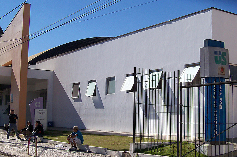 Segundo projeto enviado por Greca, organizações sociais poderão atuar em unidades de saúde e na educação municipal.