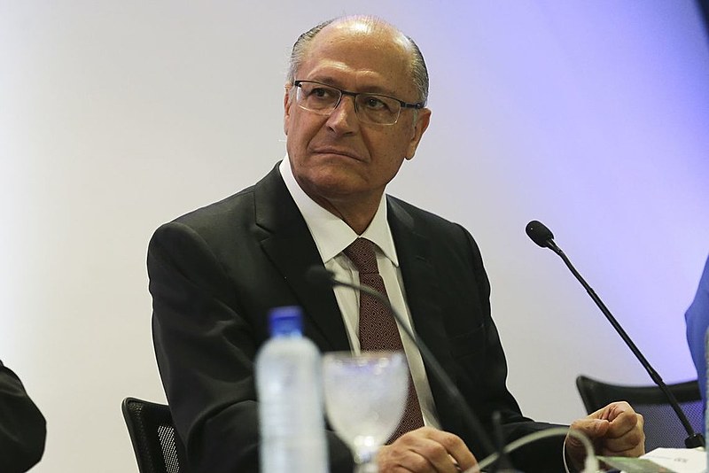 Apesar do tom de ataque contra Bolsonaro, o tucano e o ex-militar seguem ideias econômicas similiar e anti-povo