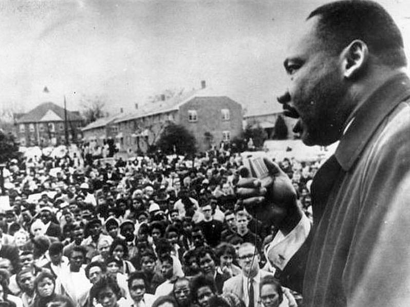 Martin L. King em discurso em 1958, em Shreveport, no estado estadunidense de Luisiana