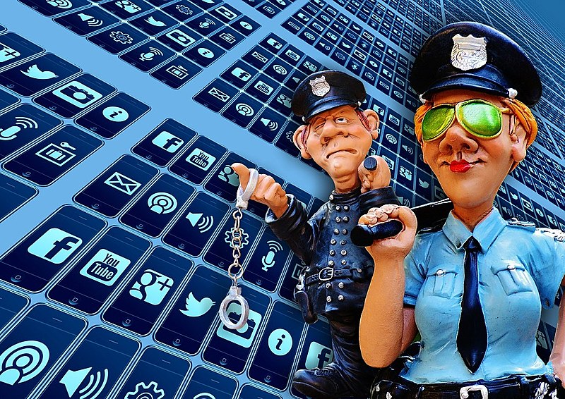 Professor da UFABC aponta que reforma política beneficiou Facebook, plataforma que utiliza algoritmos fechados