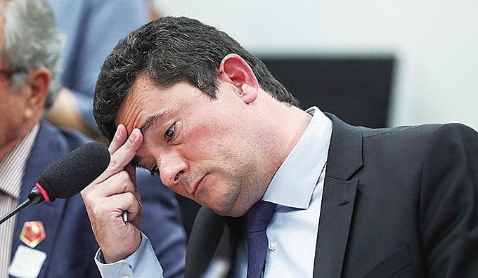 Os diálogos revelados, segundo Carrion, apontam para a quebra da imparcialidade de Moro