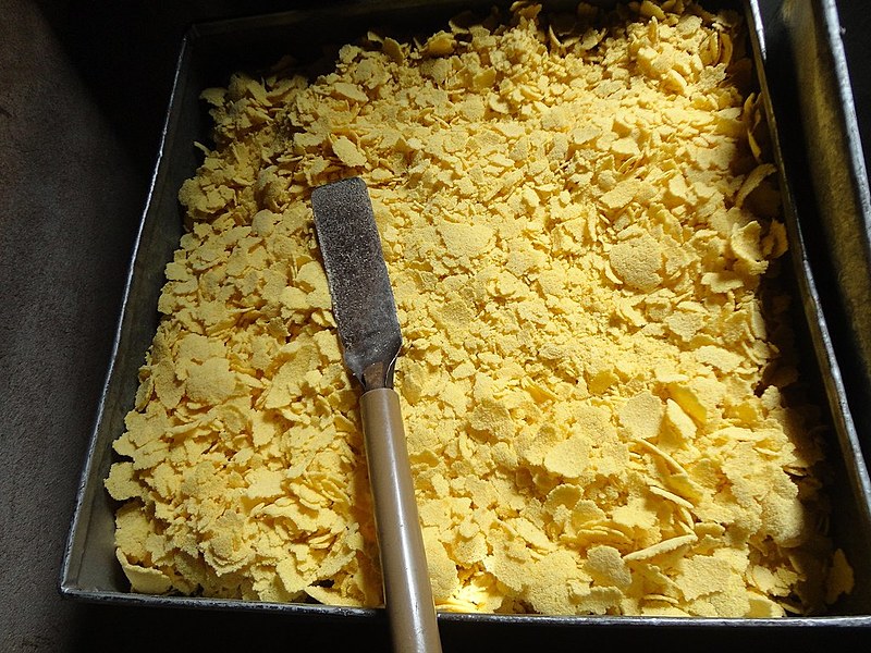 A polenta é feita a partir da farinha de trigo ou do fubá