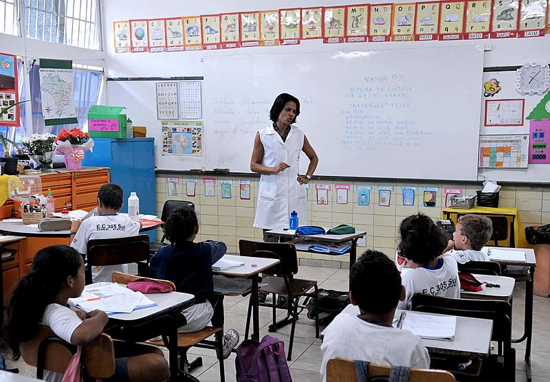 53 mil professores da rede estadual foram afastados em 2018 por transtornos mentais e comportamentais.