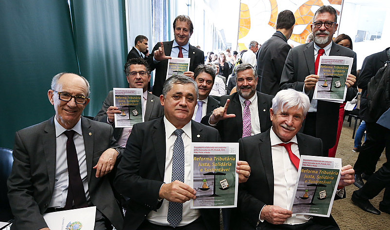 Proposta de reforma "justa, solidária e sustentável" foi lançada em evento na Câmara dos Deputados nesta terça-feira (8)