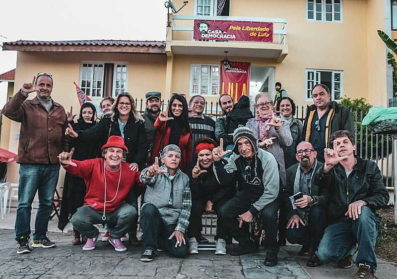 Moradores de diversos bairro da região norte se encontraram na Casa da Democracia para debate e apoio