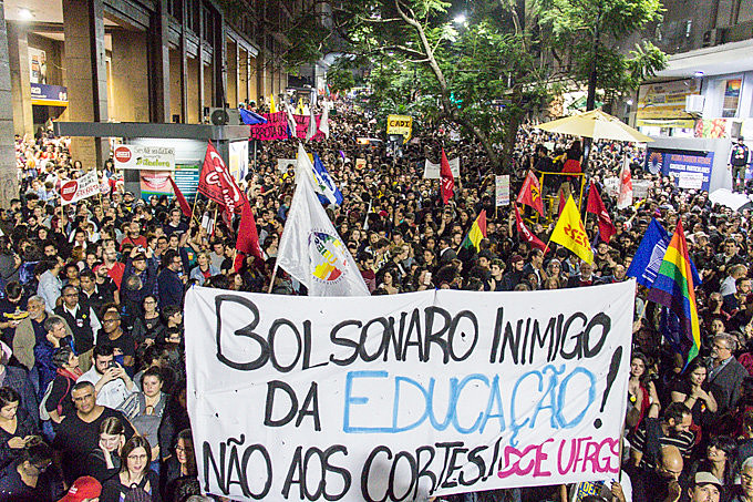 Depois do 1º de Maio, tivemos o megaprotesto do dia 15 e uma nova manifestação nacional está sendo chamada para a quinta-feira (30)