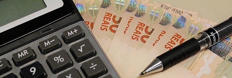 Estudo destaca que brasileiro com renda anual de US$ 250 mil paga 27,5% de tributos; no G7, média é de 40,6% para mesma faixa de renda