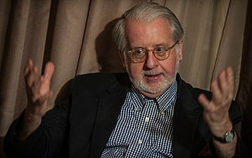 Para Paulo Sérgio Pinheiro, se a sociedade não reagir, os grupos que conduzem o golpe vão se fortalecer cada vez mais
