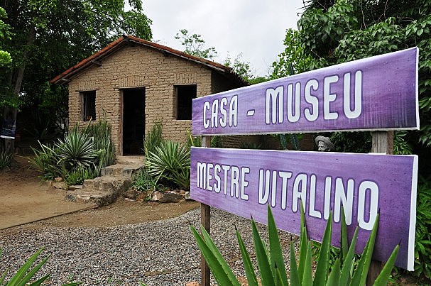 O Alto do Moura é considerado o Maior Centro de Arte Figurativa das Américas.