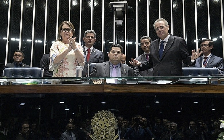 Senadores Kátia Abreu (PDT-TO), Davi Alcolumbre (DEM-AP) e Renan Calheiros (MDB-AL): disputa quase inédita na Casa