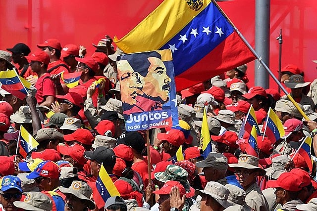 A alegria do povo venezuelano contrasta com a situação difícil vivida