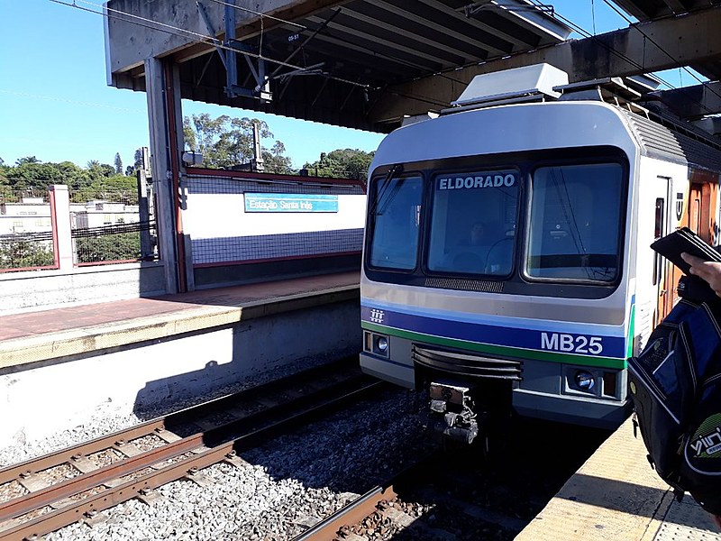 Salário mínimo aumentou 1,8%, mas metrô vai custar 90% a mais