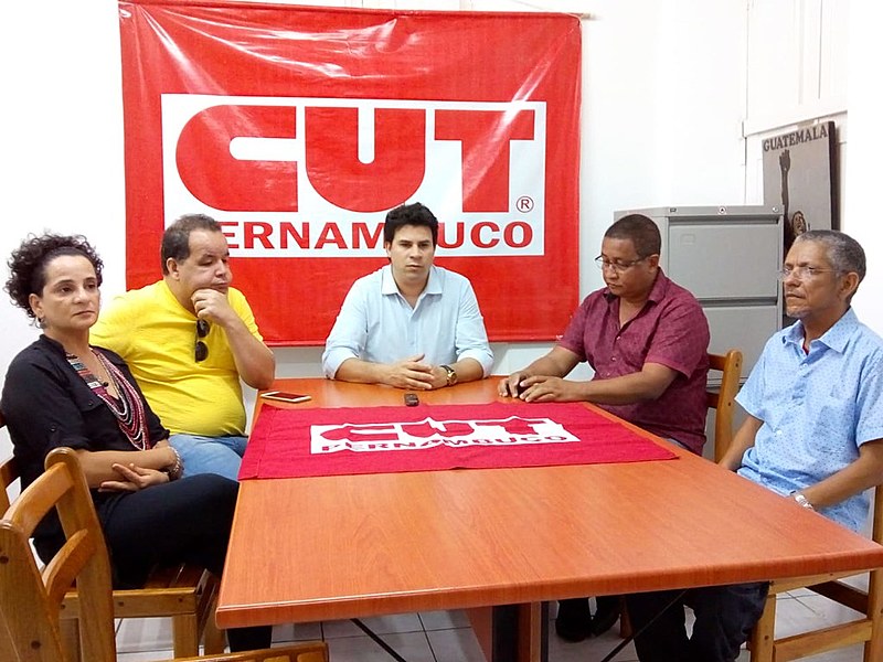 Mesa contou ainda com representantes da comunicação da CUT