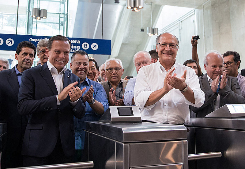 Geraldo Alckmin e João Dória, ex-governador e candidato ao cargo pelo PSDB, durante inauguração de estação do Metrô