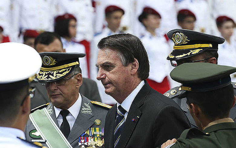 “Se o presidente da OAB quer saber como o pai desapareceu no período militar, eu conto para ele", declarou Jair Bolsonaro.