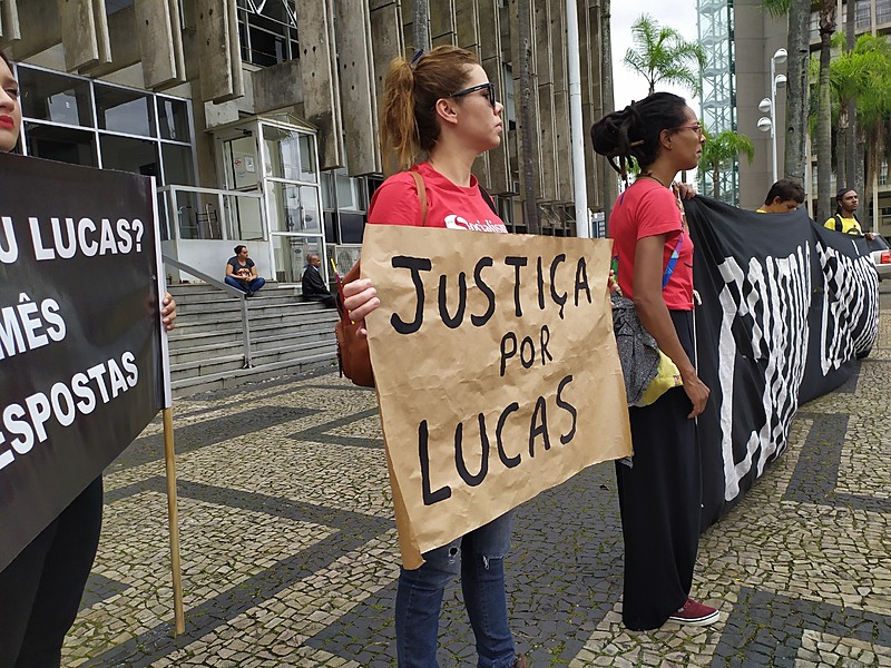 protesto menino lucas