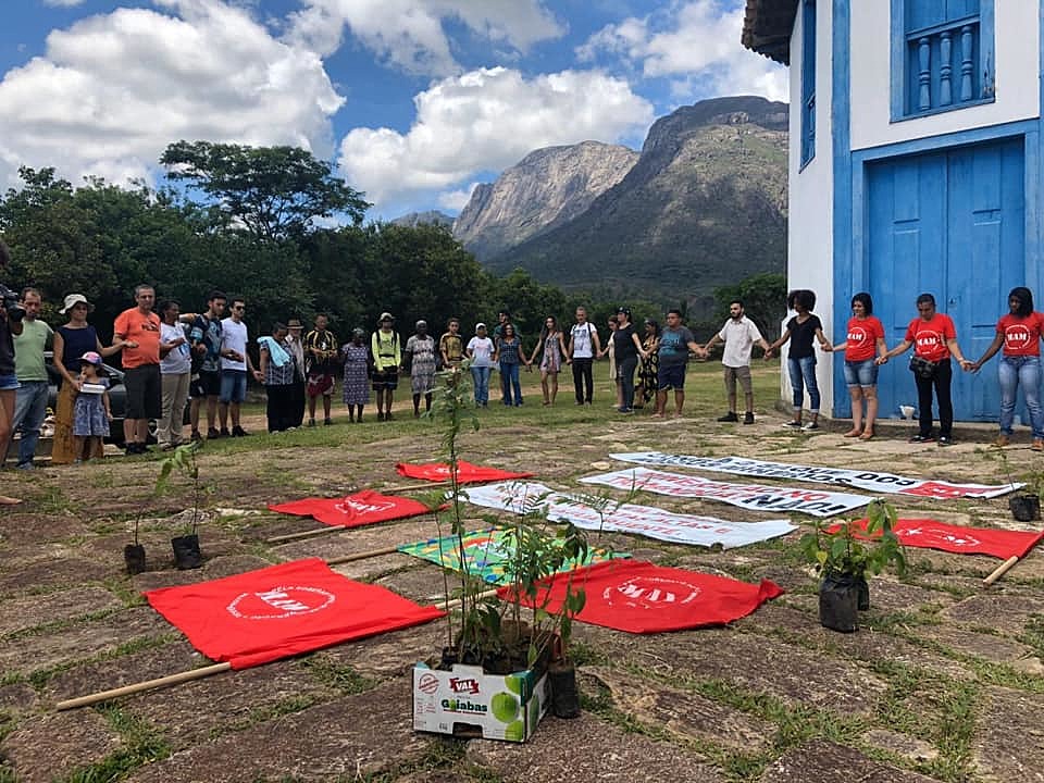 catas altas protesto mg mineração