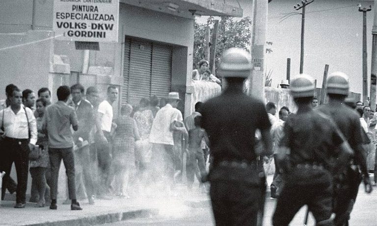 Histórias (quase) esquecidas de repressão no Carnaval