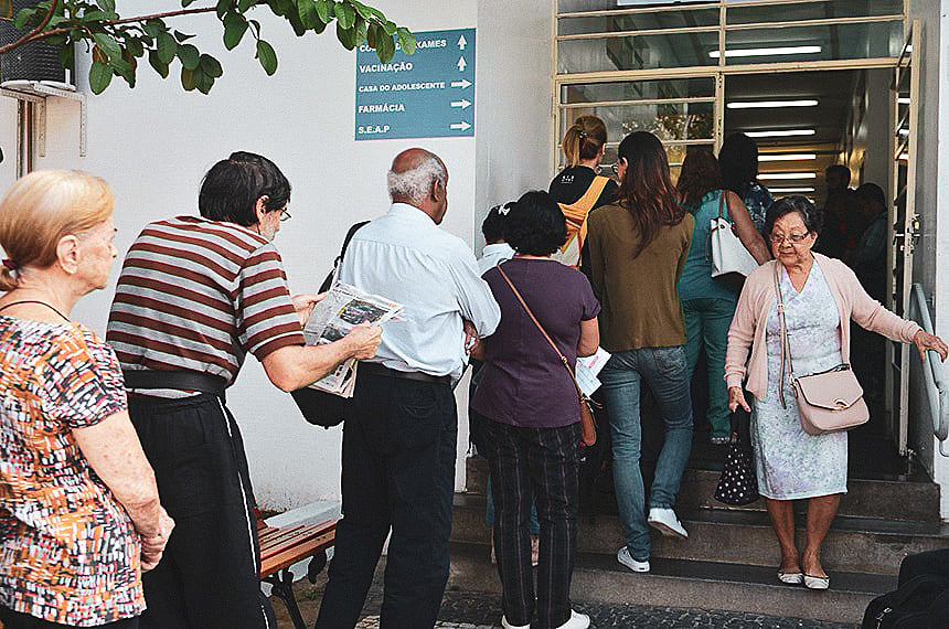 Fila para atendimento no SUS
