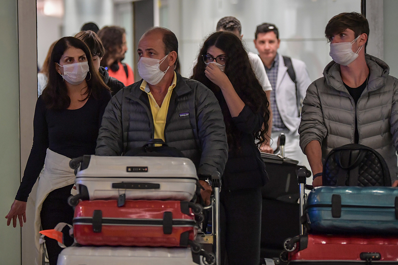 coronavirus sao paulo aeroporto brasil