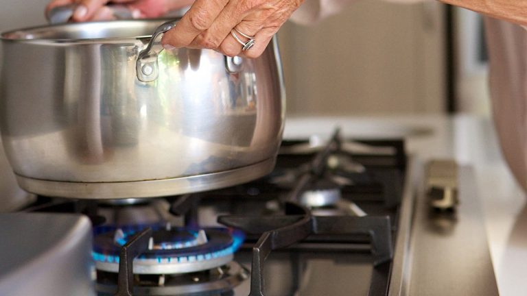 Abertura no mercado de importação de gás não deve diminuir a conta do consumidor
