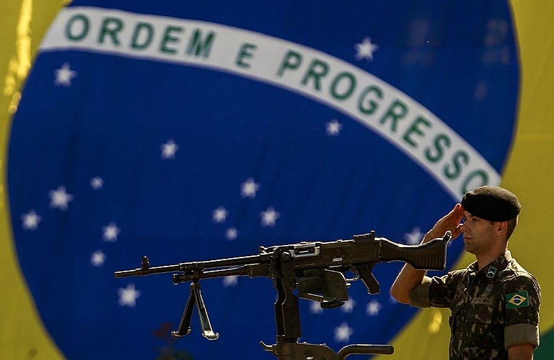 militar bandeira do brasil