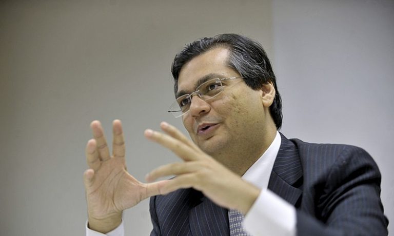 “Bolsonaro coloca, acima de tudo, suas ideologias extremistas”, avalia Flavio Dino