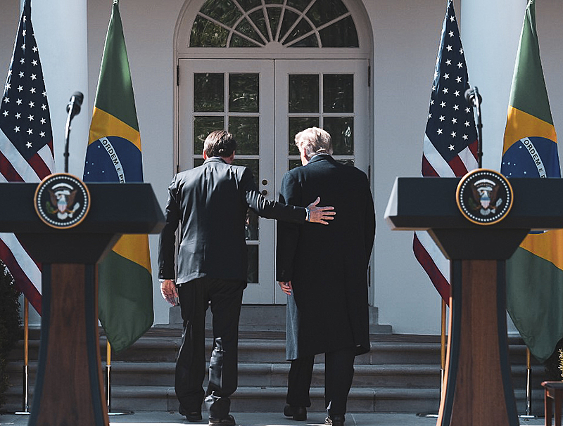trump e bolsonaro na casa branaca