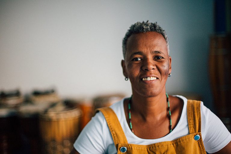 Beth Beli: “O racista não faz ideia o tipo de marca que deixa na gente”