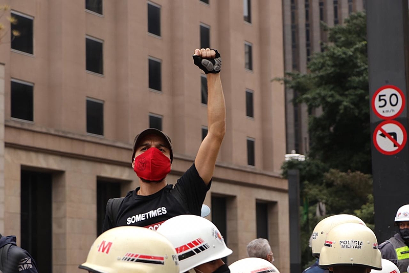Manifestantes saíram à Avenida Paulista para defender a democracia e reafirmar a importância das vidas negras