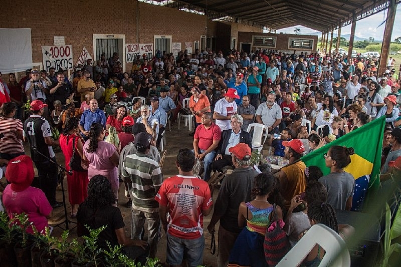acampamento mst