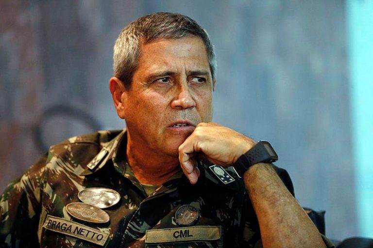 Filhas de generais ocuparem cargo no governo: crime ou “só” nepotismo?