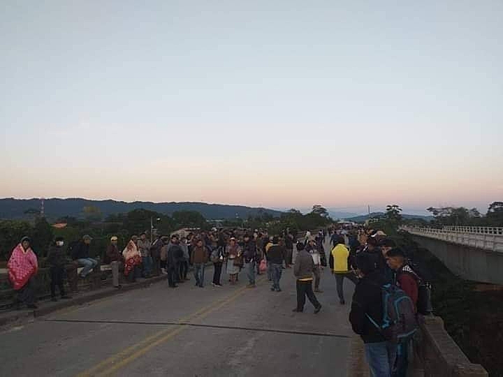 Movimentos sociais fecharam, estradas e avenidas na Bolívia contra o adiamento do pleito presidencial de setembro para outubro