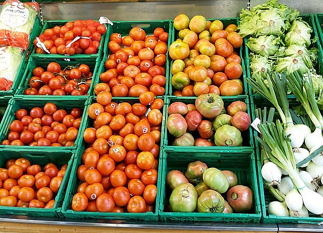 sacolao, tomates, verduras