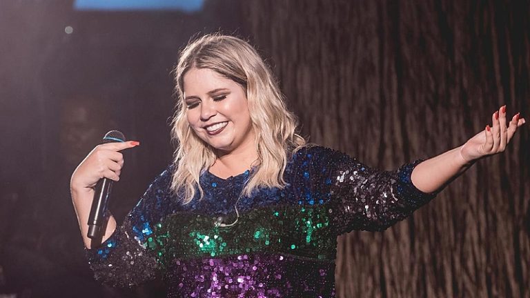 Feminejo: Marília Mendonça colocou mulheres como protagonistas na música brasileira