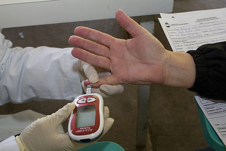 Diabetes dispara mais de 130% em capitais; ultraprocessados e desigualdade impulsionam alta