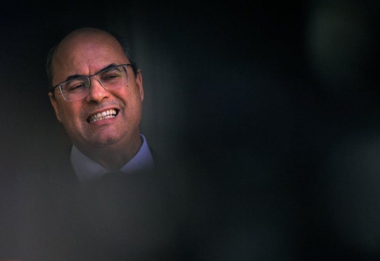 Bolsonaro diz que Witzel prometeu resolver situação do filho Flávio em troca de vaga no STF