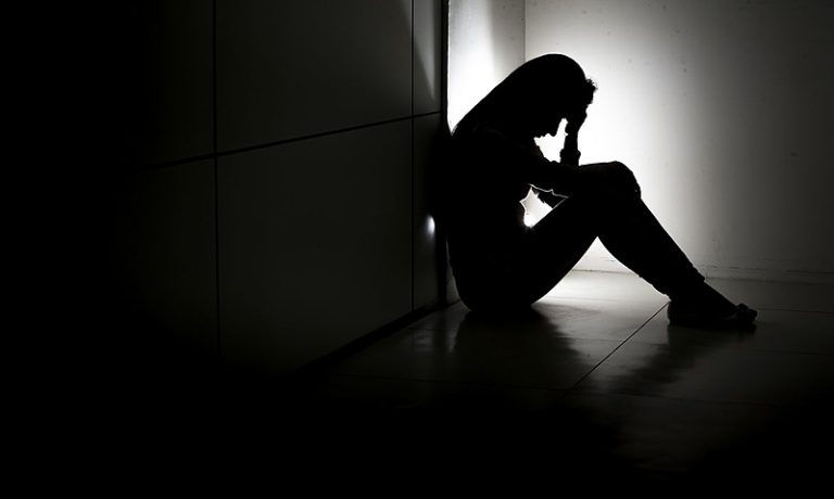 'O modo de vida contemporâneo é adoecedor', adverte especialista que estuda o suicídio