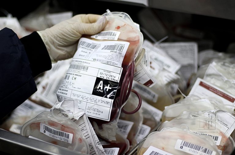 População brasileira precisa tornar doação de sangue um hábito cotidiano, diz especialista