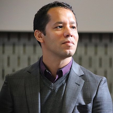 Itamar Vieira Jr: “O Brasil está encalhado no passado, que resiste em ser superado”