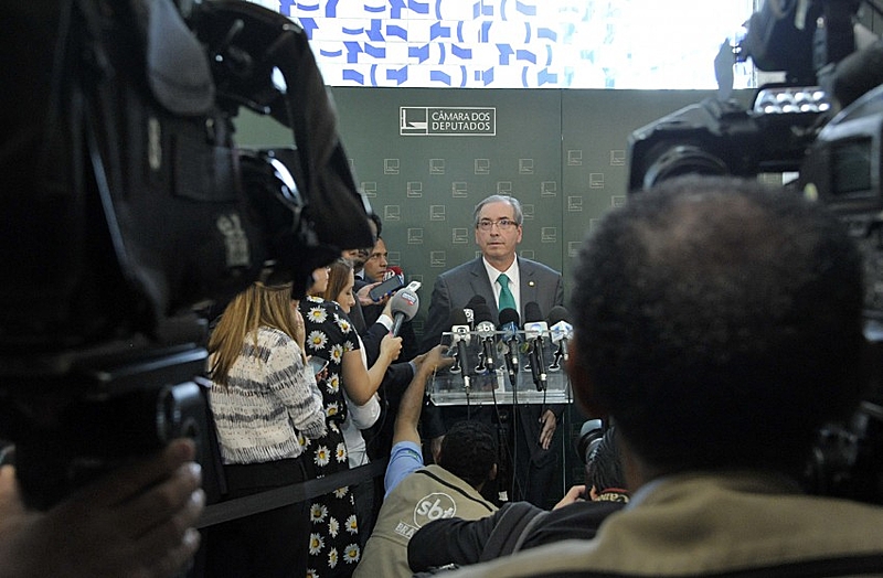 Eduardo Cunha (MDB-RJ) dando entrevista à imprensa no Salão Verde quando era presidente da Casa