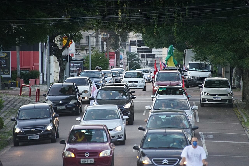 Carreata pelo impeachment de Bolsonaro em Curitiba (PR)