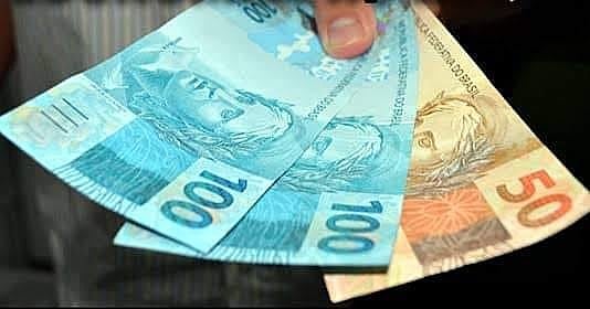 25o reais