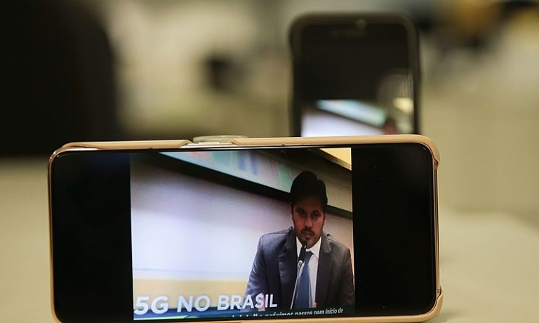 5G: Anatel ignora indústria nacional e país caminha para “irrelevância” em tecnologia