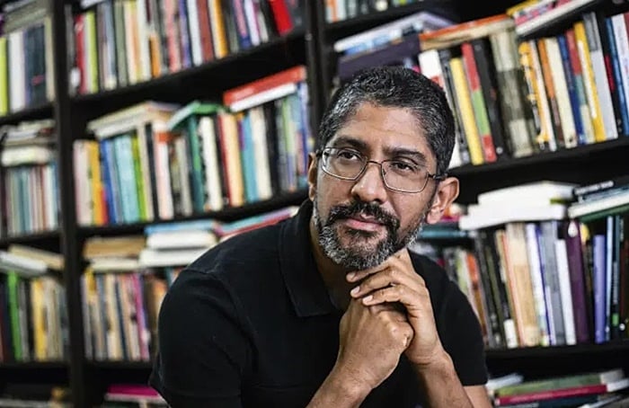 'Estamos vivendo uma primavera literária negra', diz Jeferson Tenório