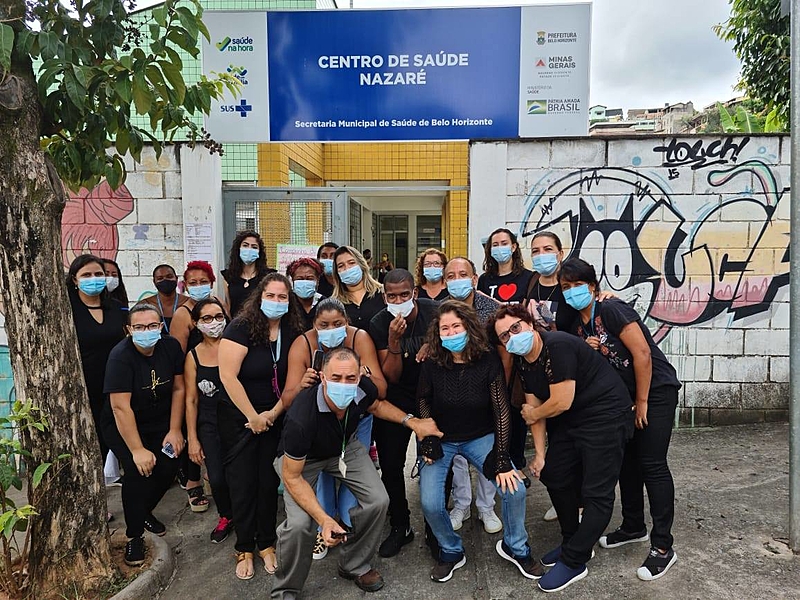 Profissionais vestem preto neste Dia Mundial da Saúde em protesto contra a gestão de Bolsonaro durante a pandemia