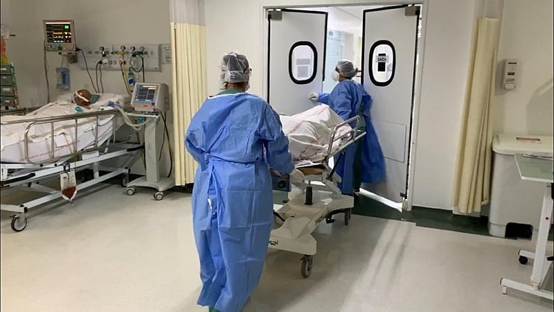 médicos covid